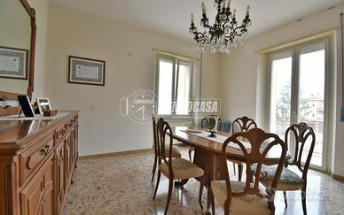 Appartamento con grande magazzino e soffitta