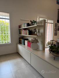 Parete libreria bifacciale con cassetti 3m