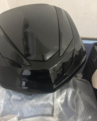 Bauletto sh 125/150 nero lucido nuovo