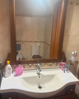 Mobile del bagno piu lavandino e specchio