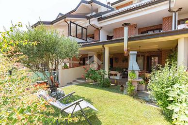 VILLA A SCHIERA A CIRIÈ