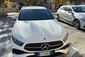 Mercedes benz classe a 180d premium amg line