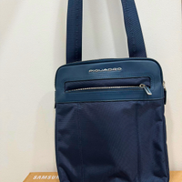 Borsello a tracolla uomo PIQUADRO originale