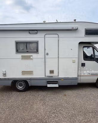 CAMPER MOBILVETTA 6 POSTI FIAT 1.9 TD DEL 1999