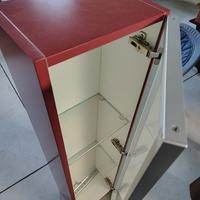 Mobiletto vetrinetta multiuso con ripiani vetro