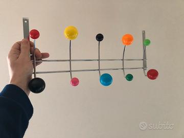 Appendi abiti Space Age