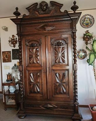 Armadio antiquariato
