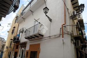 MONOLOCALE A PALERMO