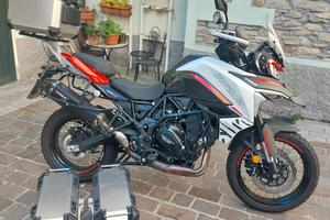 Benelli Trk 702 X   04/2024    3500 km .