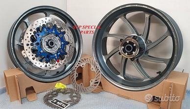 YAMAHA R1 CERCHI FORGIATI SUPERBIKE PVM DISCHI RM2