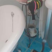 Catino, brocca e portasaponetta.