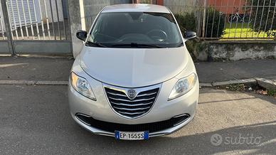 Lancia Ypsilon 1.2 69 CV 5 porte GPL Ecochic Plati