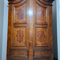 Armadio antico in radica con intarsi – Stile 1800 