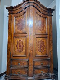 Armadio antico in radica con intarsi – Stile 1800 