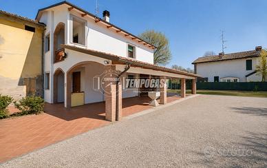 VILLA INDIPENDENTE RISTRUTTURATA CON POSSIBILITÀ D