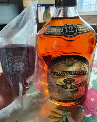 Gallone di chivas regal originale.