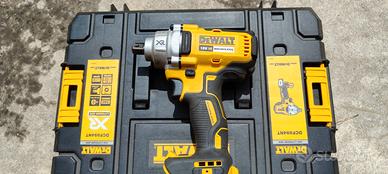 Avvitatore impulsi DEWALT DCF894NT