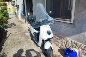 scooter Niu MQI+ 125