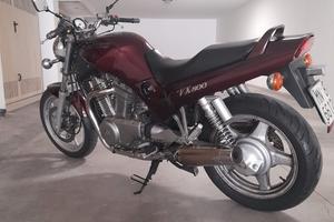 SUZUKI VX 800