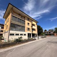 SPAZIOSO APPARTAMENTO VICINO AL CENTRO - RECENT...