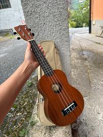 Ukulele Flight NUS310 +accordatore+capotasto