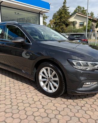 Volkswagen Passat Variant 2.0 TDI SCR 122 CV EVO D