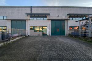 MAGAZZINO A SAN MARTINO IN STRADA