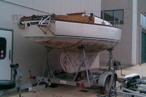barca a vela in legno