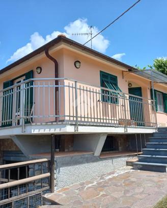 CASA SEMINDIPENDENTE A NE