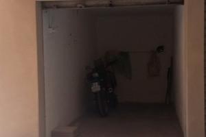 Posto moto in box in condivisione