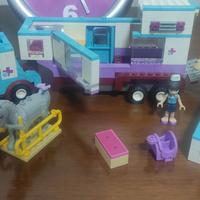 LEGO set 41125 Rimorchio veterinario cavalli