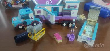 LEGO set 41125 Rimorchio veterinario cavalli