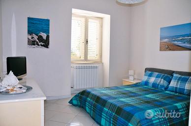 Dal 13/8 Arredato indipendente 300 MT mare