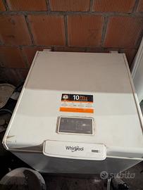 Congelatore a pozzetto Whirlpool Space+ 85x56x60