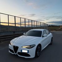 Alfa Romeo Giulia 2.2 180cv