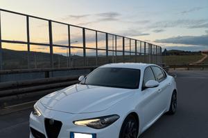 Alfa Romeo Giulia 2.2 180cv