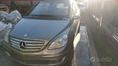 MERCEDES CLASSE B 2011   266960/ 266940/640941