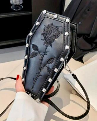 Borsa a tracolla a forma di bara con rosa