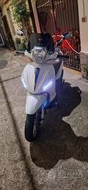 Beverly 300
