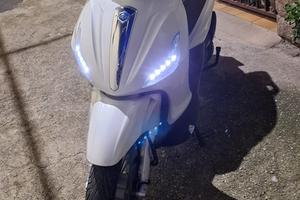 Beverly 300