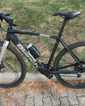Gravel Bianchi pedalata assistita