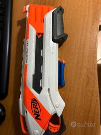 Fucile a pompa Nerf spara dardi