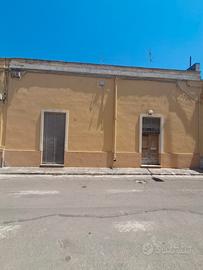 Abitazione con volte a stella e giardino, Trepuzzi