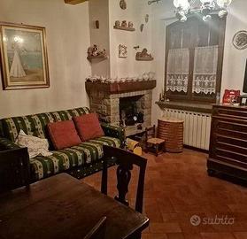 Rustico / Casale di 140 m² con 4 locali a Monteseg