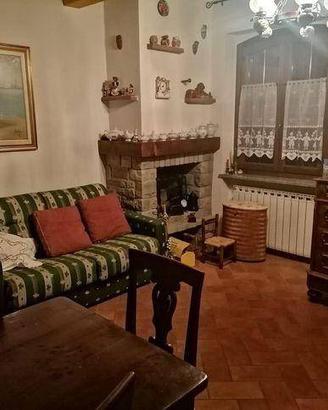 Rustico / Casale di 140 m² con 4 locali a Monteseg
