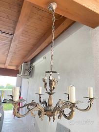 Lampadario anno 1960 in metallo con putti