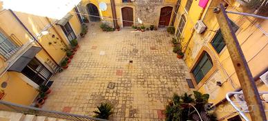 Indipendente al corso umberto