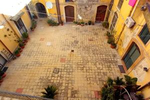 Indipendente al Corso Umberto