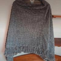 Morbido poncho in pelliccia sintetica tg unica