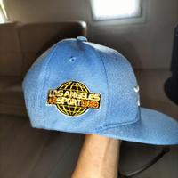 cappello azzurro